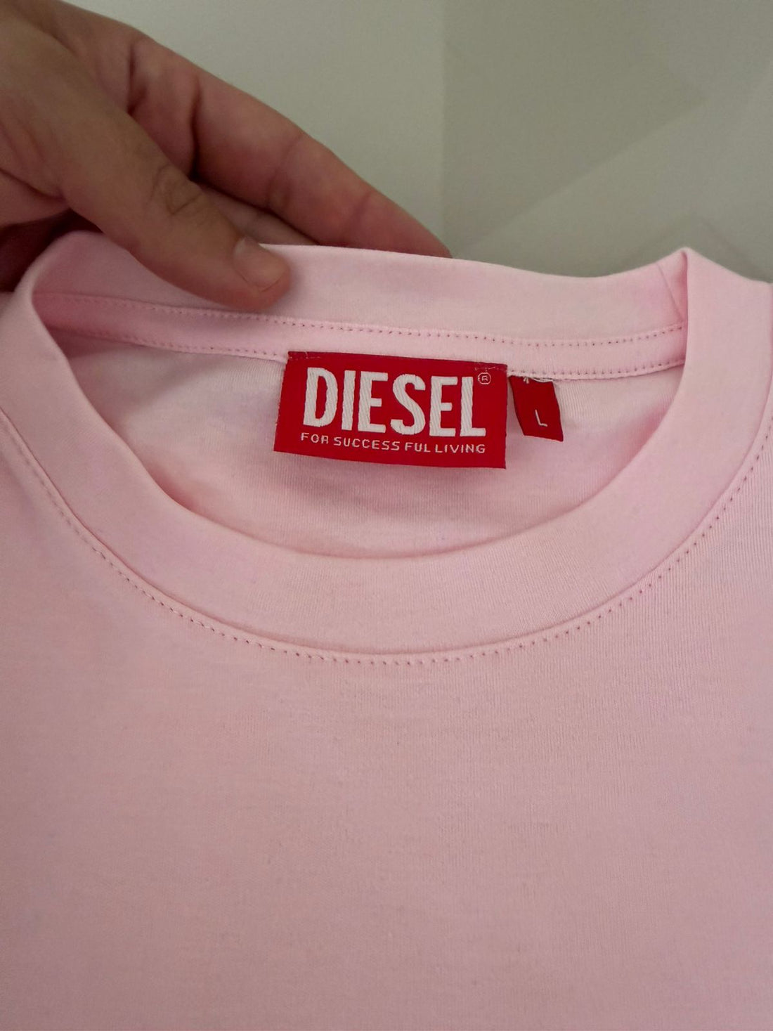 Camiseta D.S - Logomarca Minimalista - Rosa - G