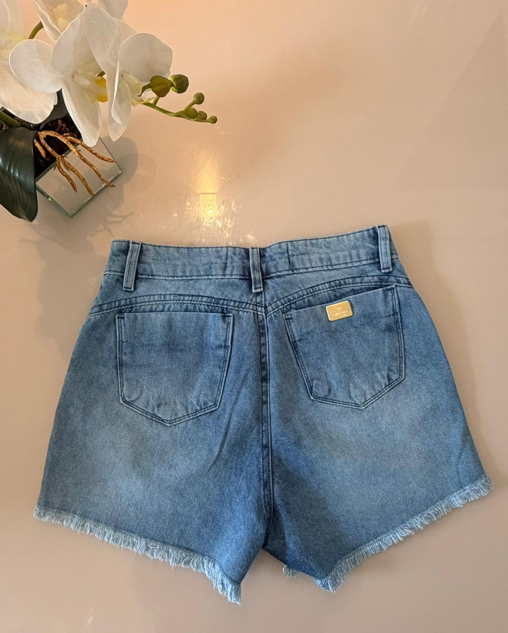 Short Jeans - Claro - Sem Elastano - Tamanho 40